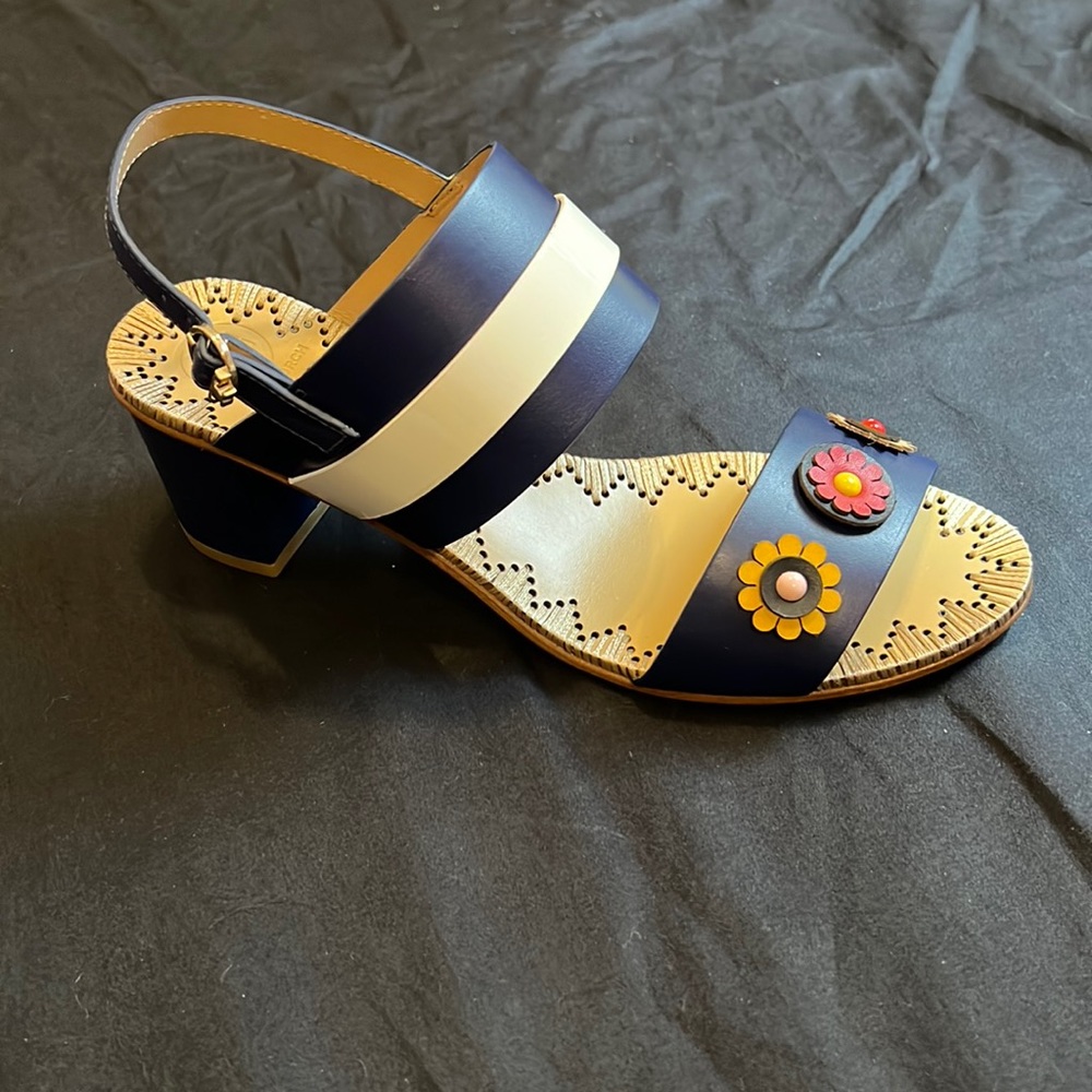 These shoes are a must have!